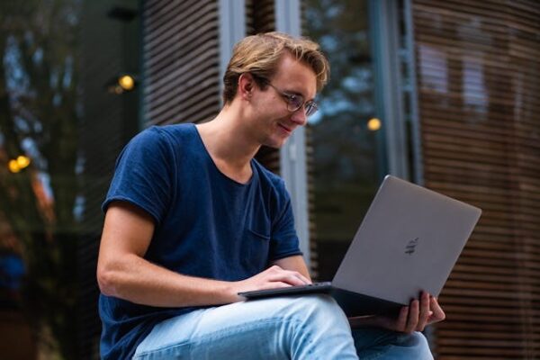 Living in the UK as a Student Dependant – Rights and Limitations
