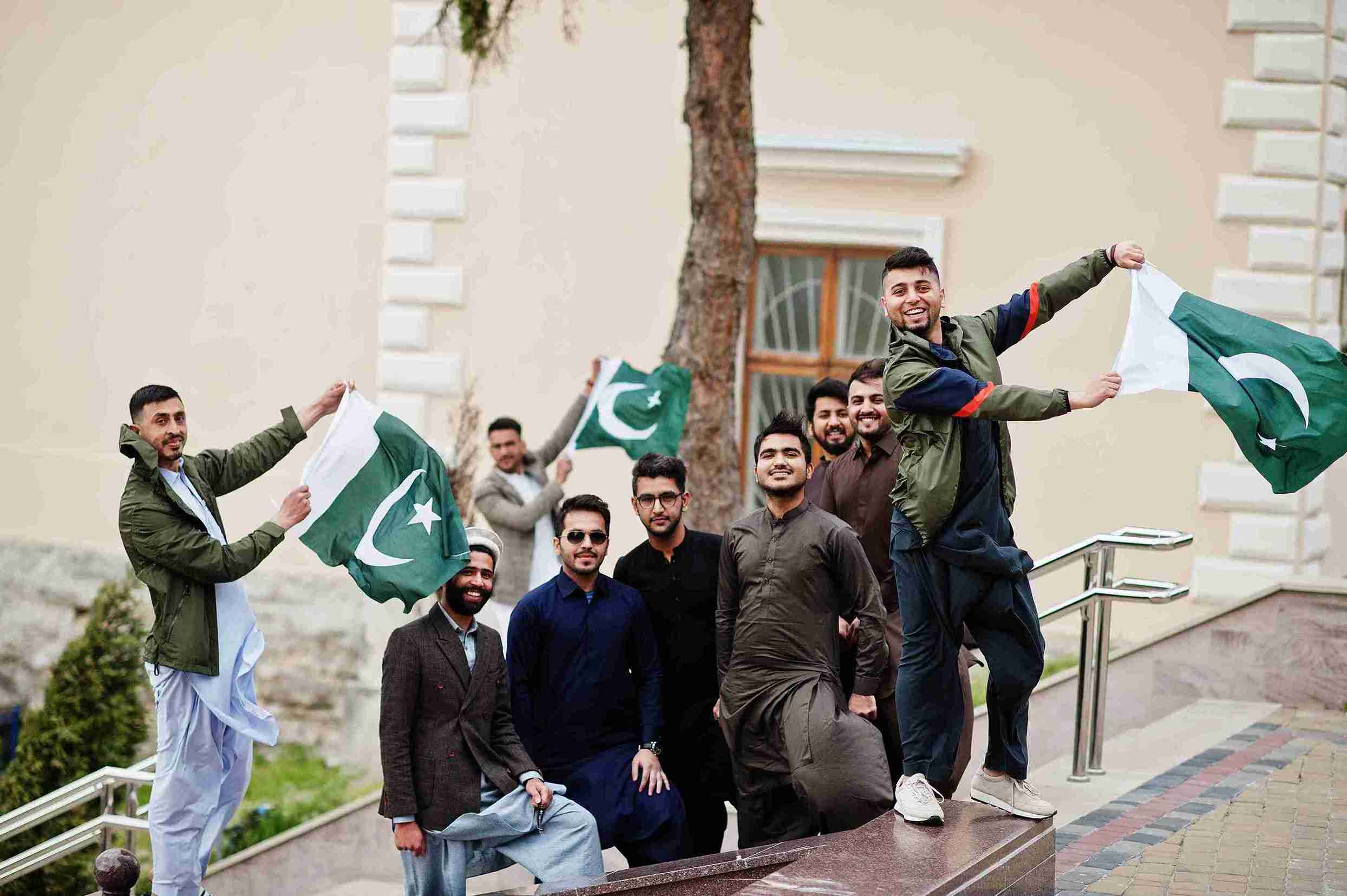 What are the Steps or Process for Moving from Pakistan to UK.