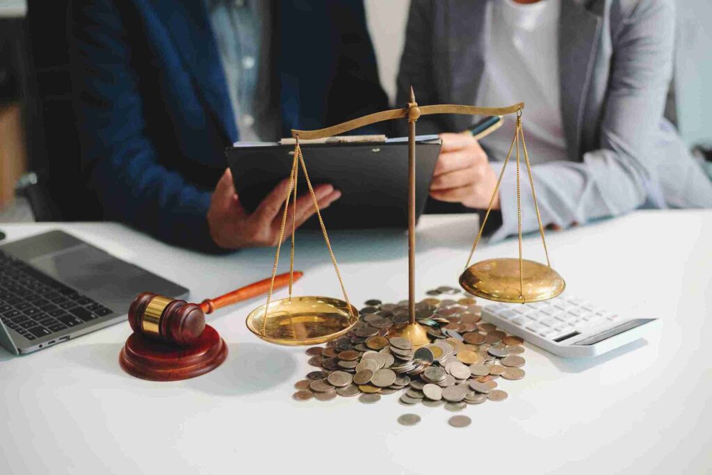Civil Litigation Costs Who Pays and When (A person calculating litigation costs according to the records)