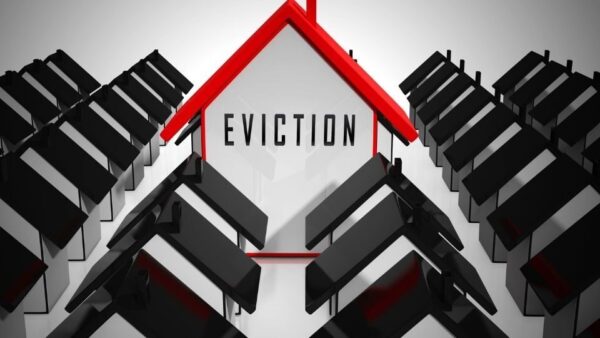 (In the image an emphasis on eviction risks can be seen) 