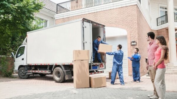 (In the image we can see home movers upgrading into a new home and preparing to move in)

