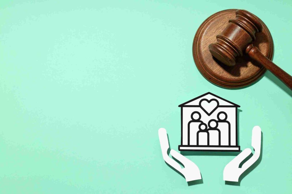 In the image it can be seen that tenant law is being showcased along with keys.