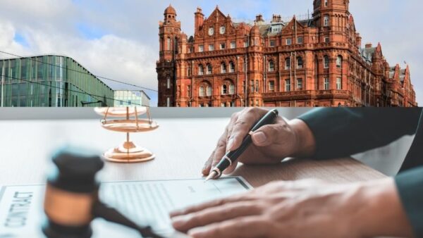 Manchester Businesses: When Should You Seek Civil Litigation Advice? (In the image the concept of civil litigation solicitor in manchester can be seen clearly)