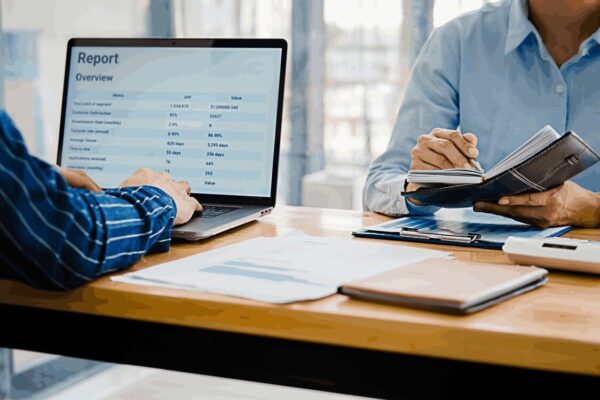 This image is showing a person reporting a case in the Home Office, referring to the Sponsor reporting